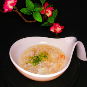 Crème d'asperge au crabe